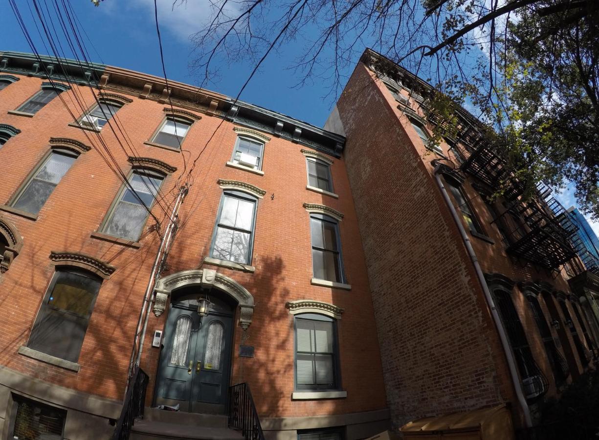 Апартаменти Historic 1869 Brownstone 15 Min To Nyc Downtown Джерсі-Сіті Екстер'єр фото